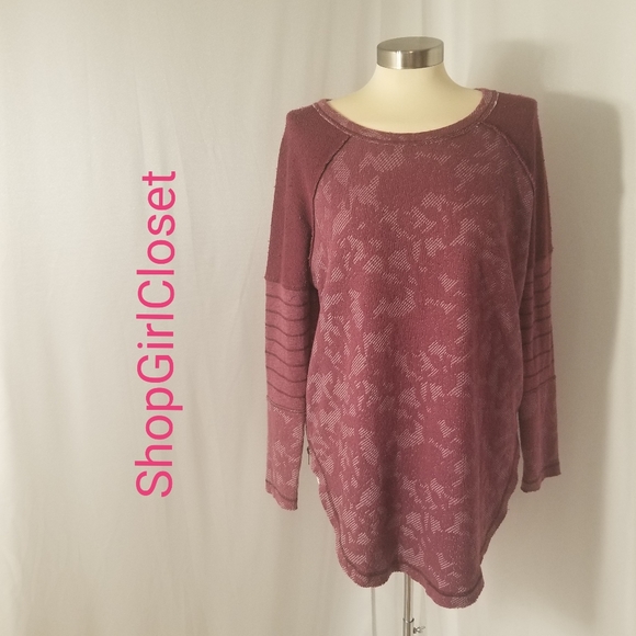 Free People Side Zip Top..Burgindy..SM